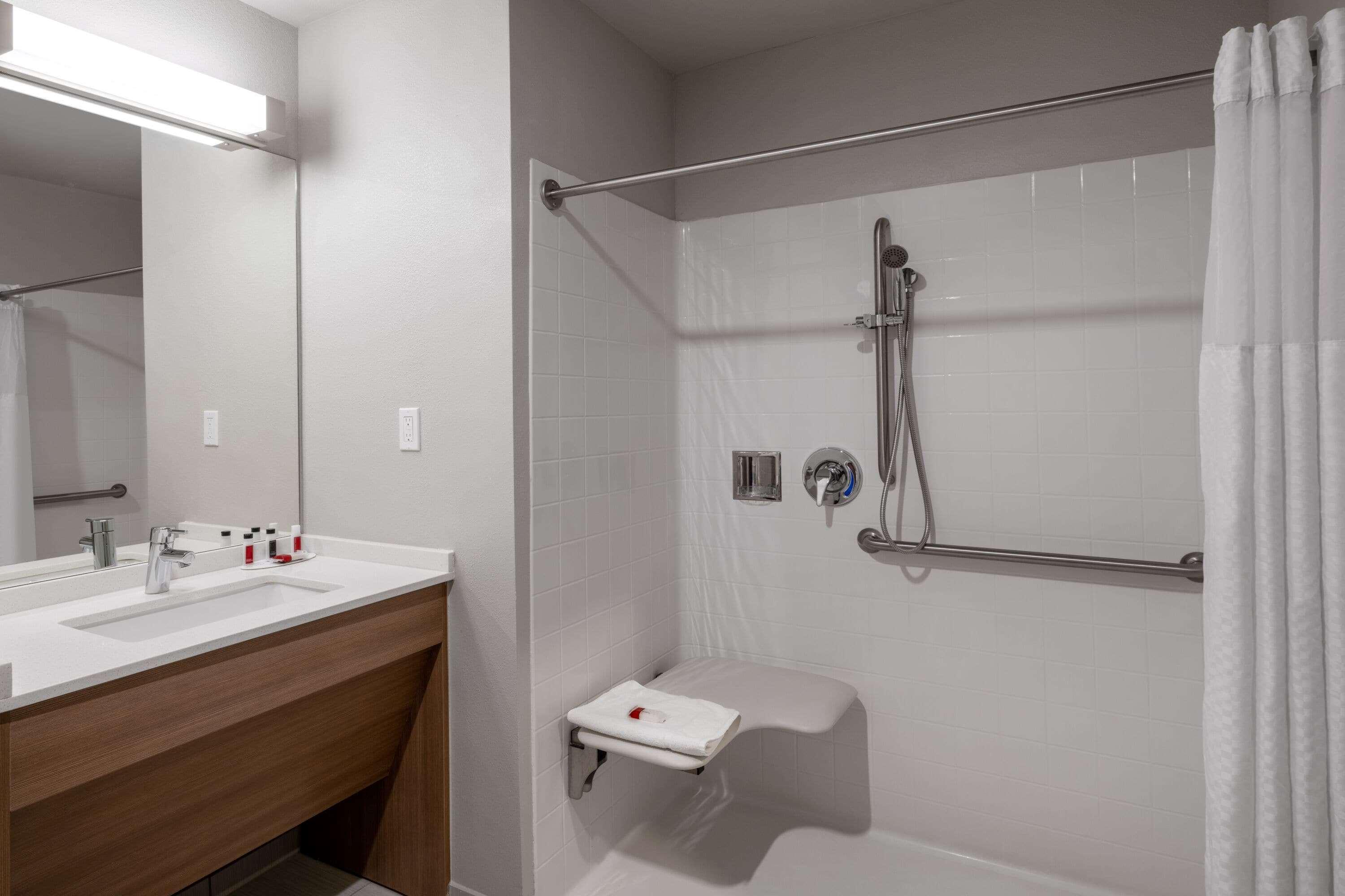 Microtel Inn & Suites By Wyndham Georgetown Lake Zewnętrze zdjęcie
