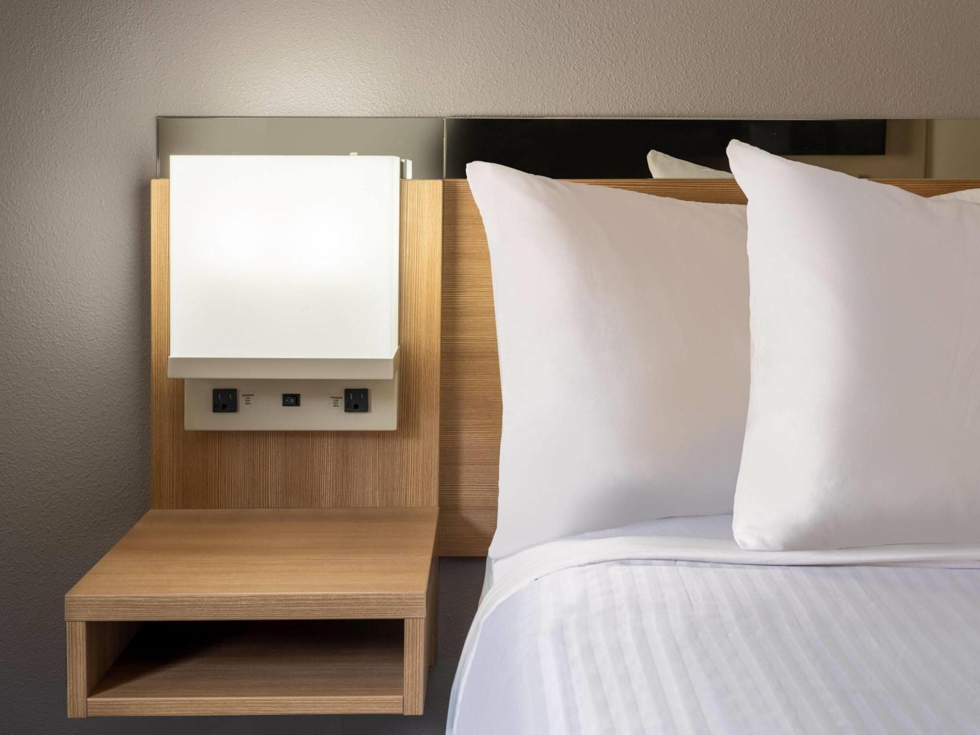 Microtel Inn & Suites By Wyndham Georgetown Lake Zewnętrze zdjęcie